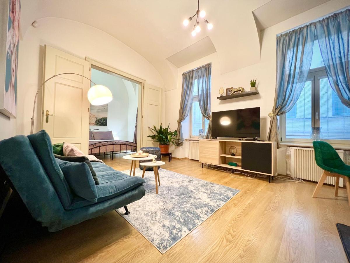 Elegant Apartment In 科希策 外观 照片